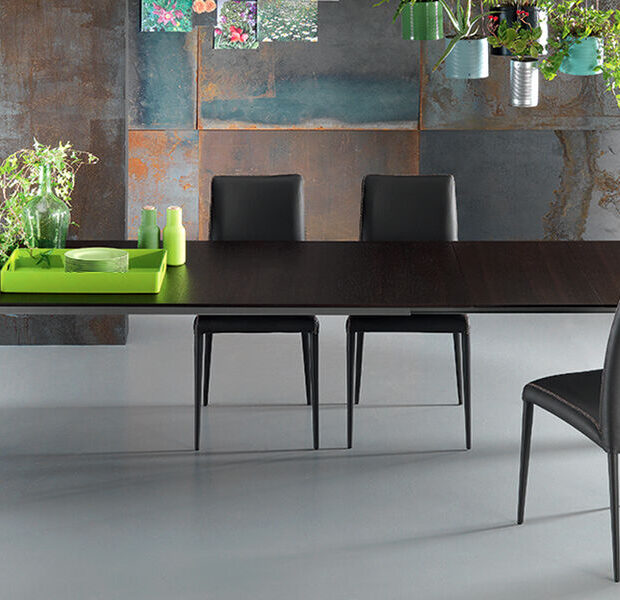 Tavolo Allungabile in Legno, Atlante